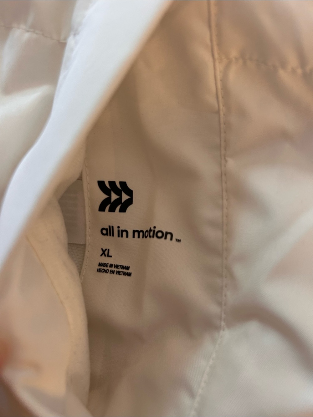 All In Motion Reversible Puffer Vest - Picture 4 of 9